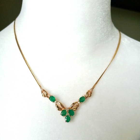Jewelry - NEW YEARS SALE- HURRY!! 14KT Emerald & Diamond Necklace